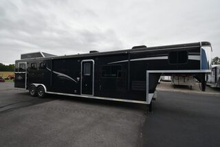 Used Horse Trailer