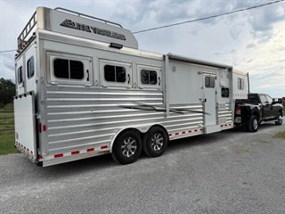 Used Horse Trailer