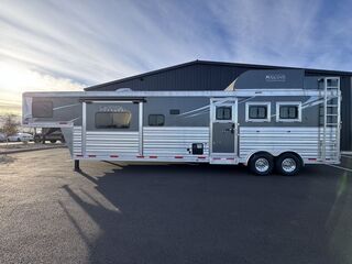 Used Horse Trailer