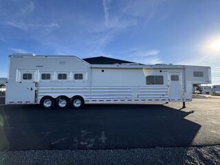 Used Horse Trailer